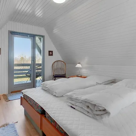 Awesome In With 2 Bedrooms And Wifi *