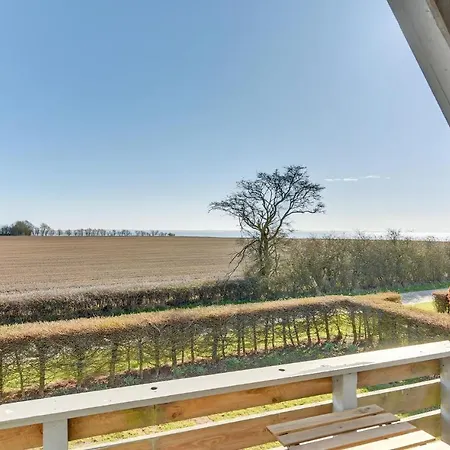 Awesome In With 2 Bedrooms And Wifi *